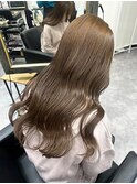 オリーブベージュ/艶髪/透明感カラー/ガーリー/ウェーブ