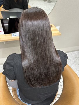 シカ 神戸三宮元町店(Cica) 神戸 三ノ宮 元町 髪質改善 透明感カラー