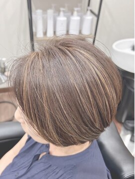プライベート ヘアサロン カオ(private hair salon kao) ハイライトショート