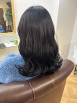 インビテーション(invitation)&nbsp;ダークチェリーカラー×ウェーブヘア