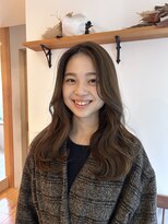 ガーランド (Garland) ☆レイヤーカット/オリーブカラー/センターパート/明治神宮前