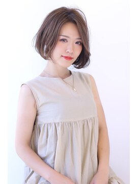 オーロ 西宮店(ORO) レイヤーボブ オリーブ