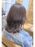 くびれヘア/ミディアム/レイヤー/ベージュ/透明感/20代30代