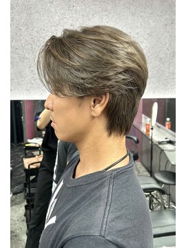 スライバイリアオオサカ(Sly By Ria OSAKA) ~毛流れセンターパートウルフ~【大阪】【梅田】