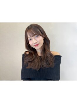 最高峰オーガニック[oggiotto]を使用した髪質改善トリートメントでうねり/広がりのない艶髪ストレートに◎