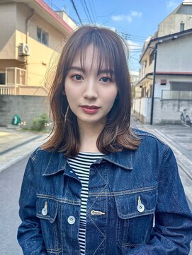 エアー 青山(AIR) くびれヘアハッシュカットレイヤーカットアッシュブラウン