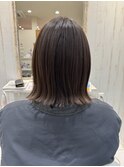 切りっぱなしボブ×暗めグレージュ