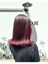 ロッカ(ROCCA)&nbsp;艶ボルドー外ハネミディピンクベージュ