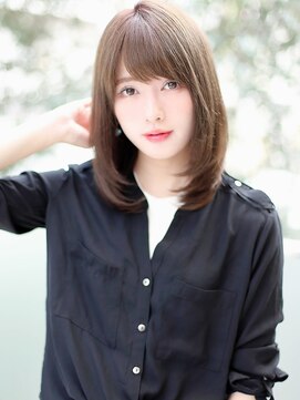 アンド ストーリーズ(&STORIES) 30代40代におすすめミディアムアッシュブラウン黒髪小林匠太