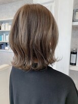 キャアリー(Caary) 福山市美容室Caary グレーベージュ外ハネミディアムヘア