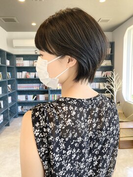 ヨム(YOMU) フォルムを綺麗に見せるショート