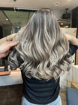 ラフ(LAFF) #黒髪#ボブルフ#ネビージュ#小顔#ワンレン