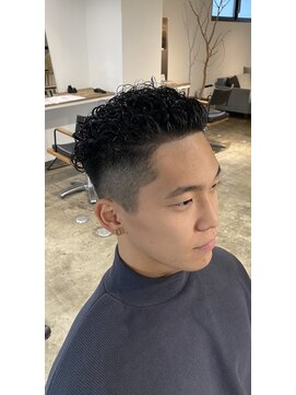 ザ オーダー(THE ORDER) 宮城リョータ風ヘアフェードカットオールバックスタイル刈り上げ