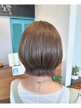 ジャムイース(JAM EASE) 切りっぱなしレイヤーボブ