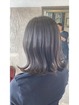 ターミナル ネクスト ディパーチャー(TERMINAL Next departure) 外ハネロングボブ