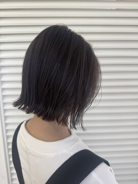 ビーエリアイング(BE AREA ＋ing) 切りっぱなしボブ