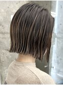 栄ハイライト透明感耳掛けボブ