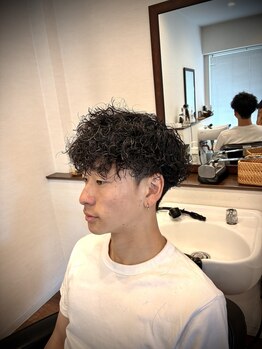 ヘアー サロン ケイハン(HAIR SALON KEIHAN)の写真/オフモードでもカッコよくきめる出来る男スタイルが叶う。ハイキャリアの男性スタイリストに全てお任せ！！