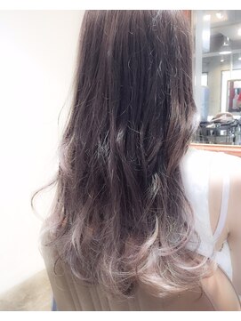 サロンドミルク 原宿(salon de MiLK) アレンジしても可愛いグラデーションカラー☆