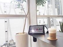 全てのお席にタブレット、充電器、wifiを完備☆雑誌を読んだりゆっくりおくつろぎください☆柏ショートボブ