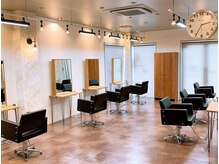 アグ ヘアー ローズ 富士店(Agu hair rose)の雰囲気（こだわりが詰まった空間★リラックスしてお過ごしください。）