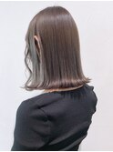 切りっぱなしボブグレージュ_くびれヘアビタミンカラー_ba339831