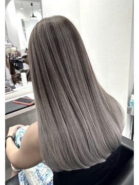 シエラ 南船場(CIERA.) バレイヤージュ アッシュブラック ミルクティーピンク