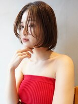顔まわりレイヤーミニボブ切りっぱなしワイドバング