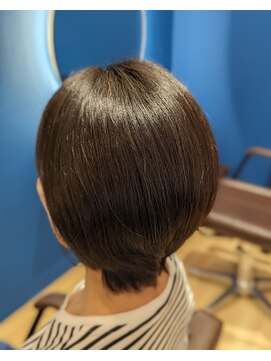 風の中の髪 天然100%オーガニックヘナ