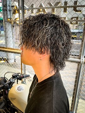 フジヤマ バーバー ショップ(FUJIYAMA BARBER SHOP) ハイライトウルフツイストスパイラル【八木翔太】