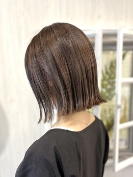 パクタ(PAcuTA.) 30、40代　大人かわいい　切りっぱなしボブ　結べる長さ