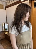 ゆるっと大きめカールのロングパーマ