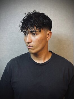 ダンパツ(DANPATSU)の写真/【バーバー】技術の差が出るメンズカット。≪DANPATSU≫でON/OFFどちらも360°キマるスタイルを手に入れて