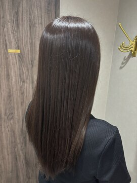 リリーヘアー(Lilly hair) アッシュベージュ