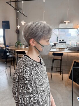 ソーコ(SOKO) ホワイトシルバー!