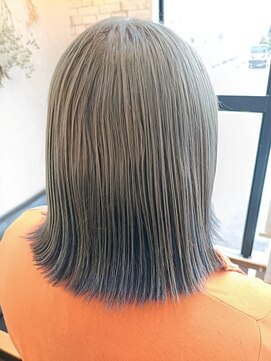 ウルスヘアー(ulus hair) ワンレンボブ　インナーブルー