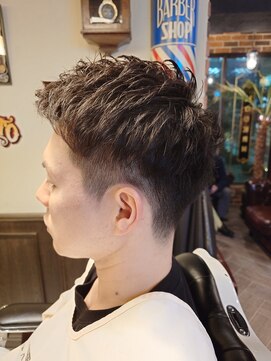 バレス 田町(BALES) [スキンフェード/ツイストスパイラル/田町]