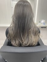 オン(On)&nbsp;グレージュカラー