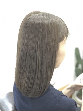 アトリエナガノ(atelier nagano) ニュアンスカラー/センターパート/ツヤ髪スタイル/ブルージュ