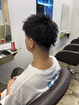 アンサー 千葉中央(UNSER prod by THE DAY) 【MEN’S HAIR/サーフカール/刈り上げセンターパート/千葉】