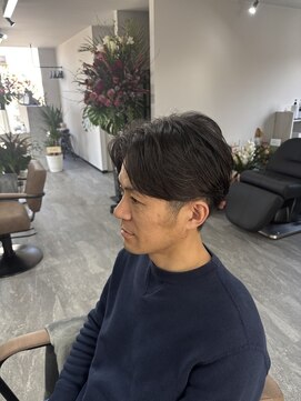 リイ(Lii) メンズ　ショート　センターパート　ビジネススタイル