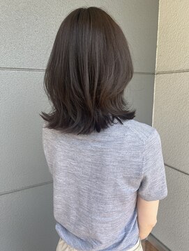 ヘアーアイストゥーレ(HAIR ICI TRE) ミディアム　ボブ　外はね　大人　可愛い　前髪長め　担当阿知波