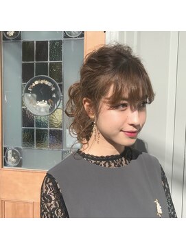 リノ(Lino) パーティーポニーテール