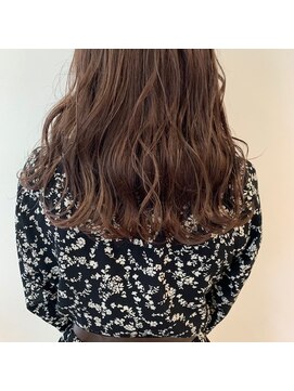 ユーフォリア 青山(Euphoria) 夏のコーラルベージュカラー♪