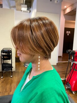 アクティフ(actif) 名古屋の美容室actif ミセス  抜け感 丸みショート イメチェン
