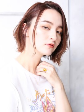 無垢(muku) 大人可愛い小顔美髪ツヤ髪くすみブラウン前髪なしショートA3