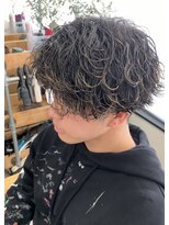 リヴ オオサカ(LIV OSAKA)&nbsp;センターパート　波巻きパーマ　波巻きスパイラルパーマ　波巻き