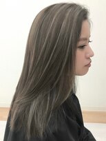 ヨロ 上野(YOLO)&nbsp;ハイライトカラーミルクティーベージュケアブリーチダブルカラー