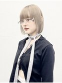 ミルクティーベージュ/ブリーチ/内巻きボブ/前髪あり/ワンレン