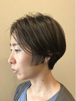 ウル(uru)の写真/どこから見ても美しいシルエット*1人1人に似合う計算された小顔見せカットであなたの”なりたい”を叶える!